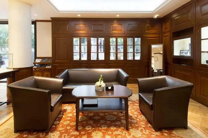 "让你的卡地亚手表重现光彩，广州专业维修中心"